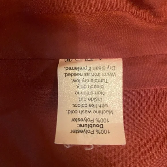 Beautiful and flattering dress for work or fun. - Picture 4 of 4